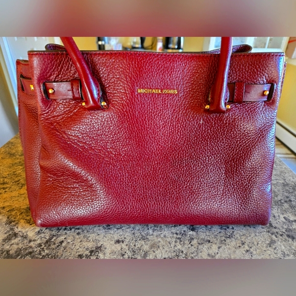 Authentic Michael Kors - Picture 1 of 5